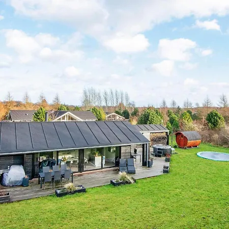 4 Star Holiday Home In Glesborg 別荘 Glesborg