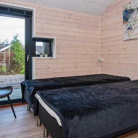 別荘 4 Star Holiday Home In Glesborg